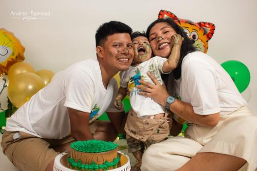 Smash Cake - Bebé Niño con Papá y Mamá 01