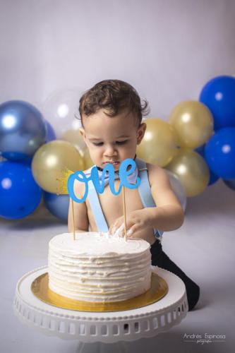 Smash Cake - Bebé Niño  con Dulce