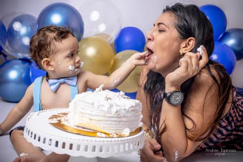 Smash Cake - Bebé Niño con Mamá 02