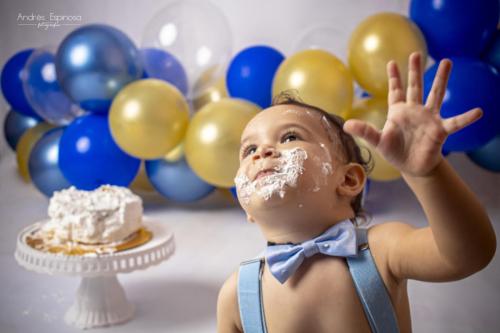 Smash Cake - Bebé Niño embarrado Dulce 03